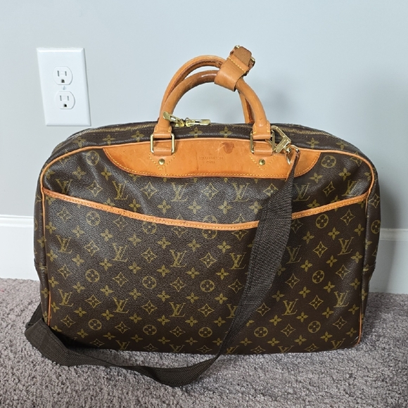Louis Vuitton Alize 2 pouch travel bag **READ** - Picture 1 of 17